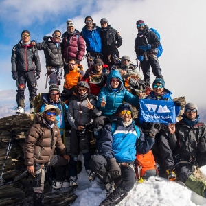 Group Photo on the Kangyatse Summit, 100% success ratio!