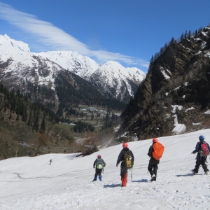 Practicing descending on snow slopes